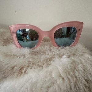 Sons and daughters eyewear:”Cat Cat" sunglasses – the perfect choice for girls